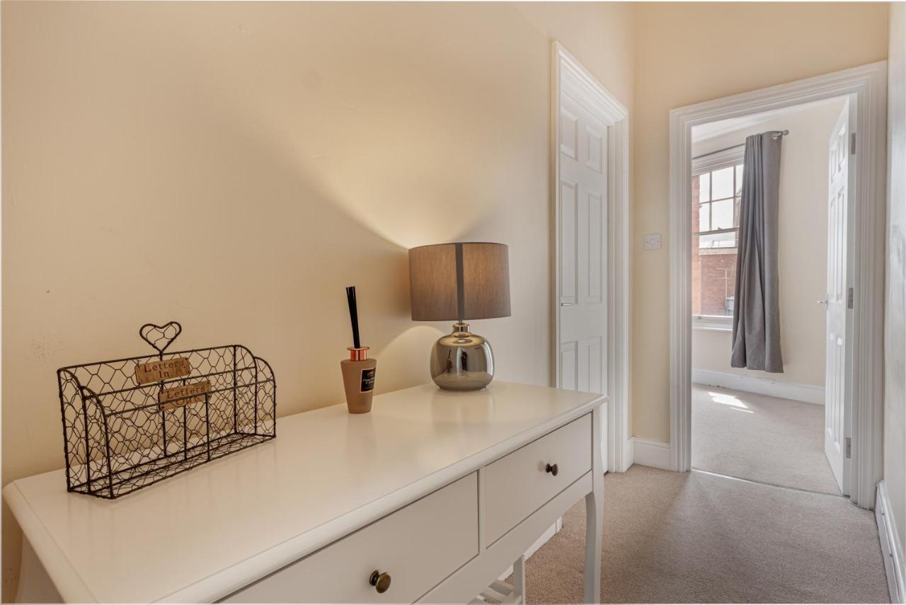 Guest Homes - Trinity Apartment Worcester Ngoại thất bức ảnh